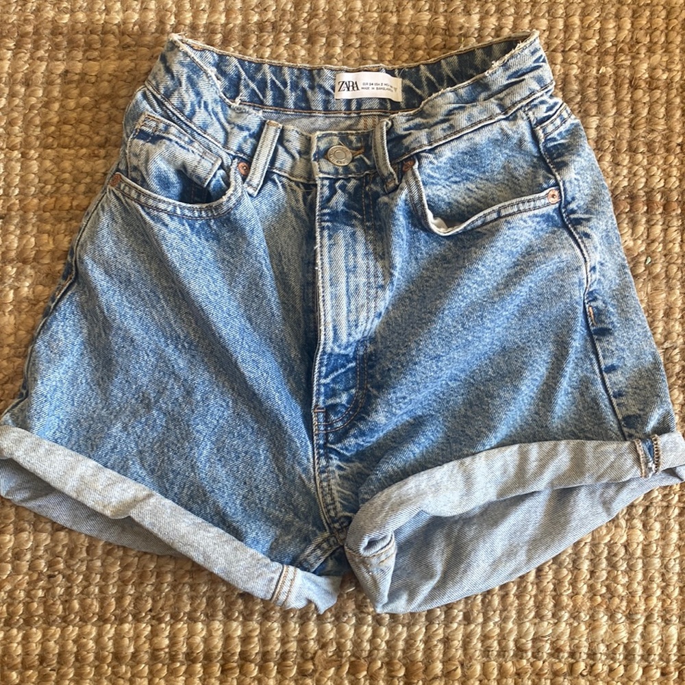 Zara size 2 high waisted jean shorts